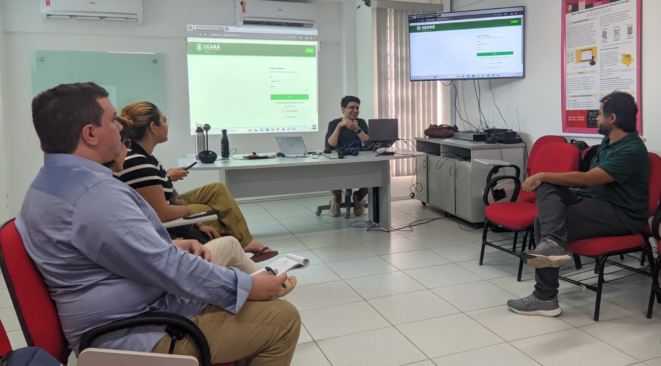 Seplag discute modernização das rotas de ônibus com equipe do Cientista-Chefe