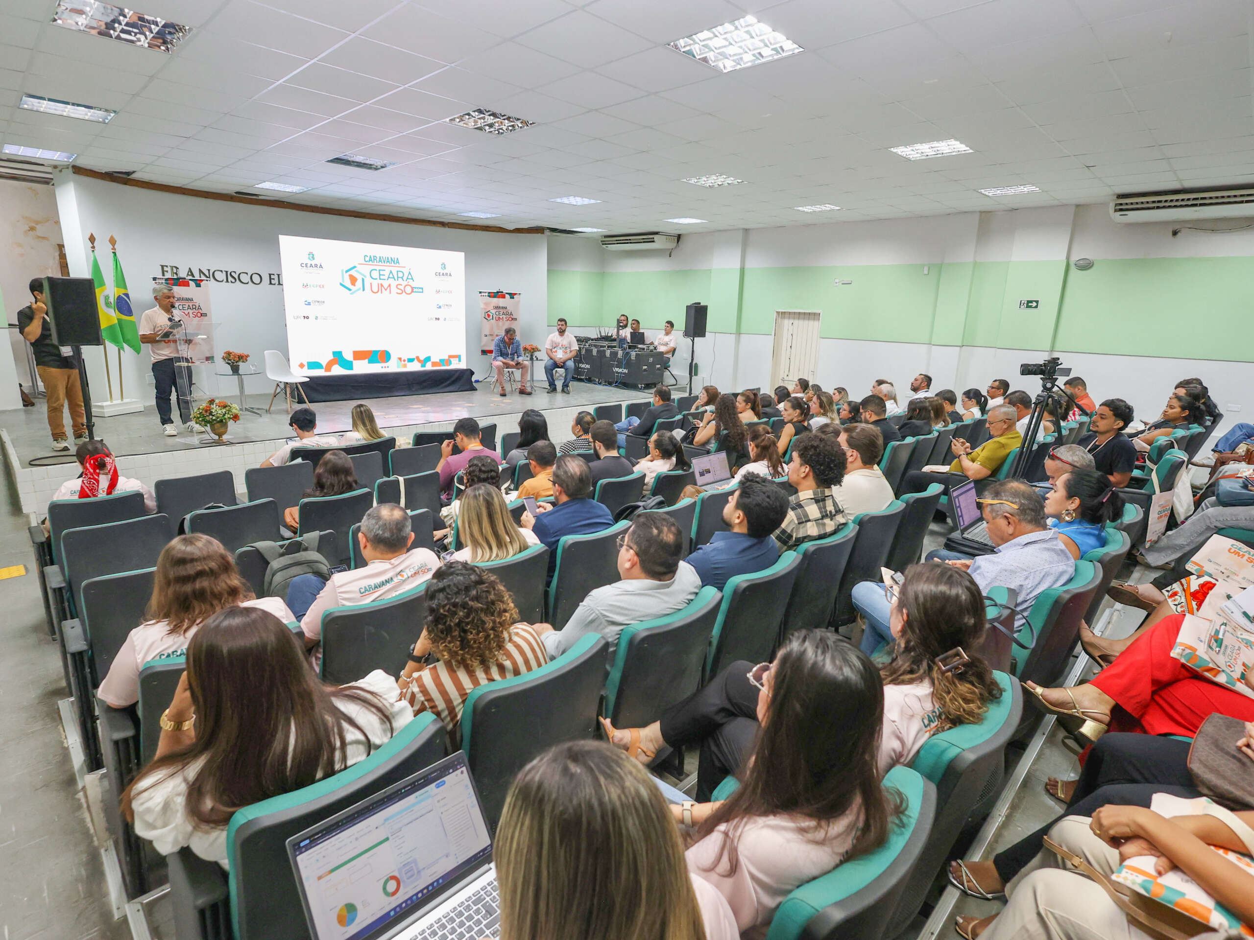 Caravana Ceará Um Só destaca R$ 112 milhões captados por municípios do Sertão de Canindé