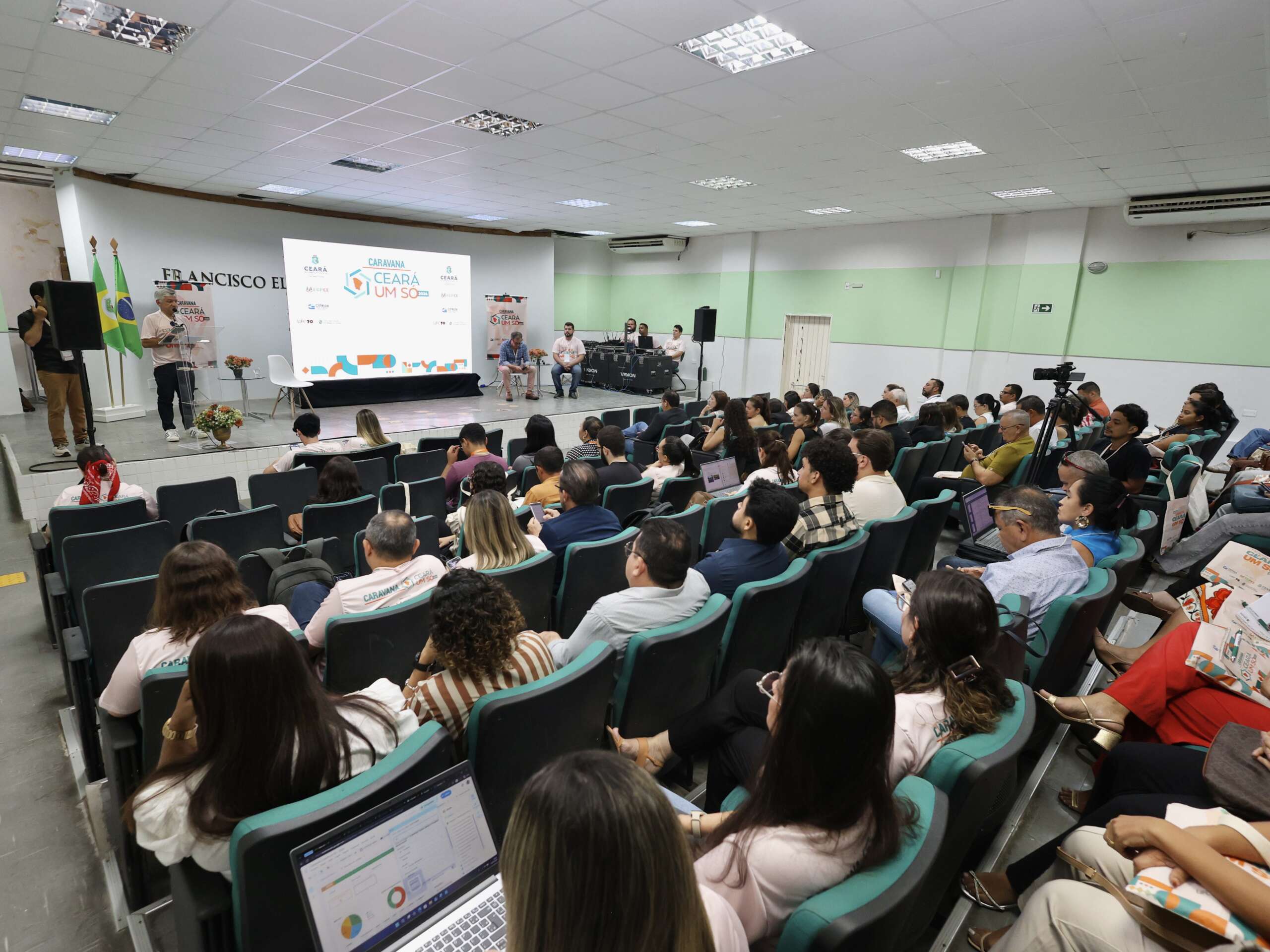 Caravana Ceará Um Só destaca R$ 112 milhões captados por municípios do Sertão de Canindé